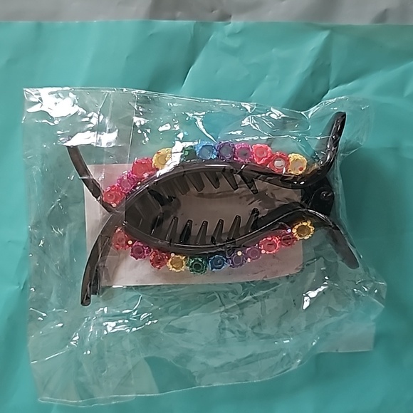 3 items, Pink crystal earrings, rainbow hair clip, Taylor Swift bracelets - Picture 8 of 16